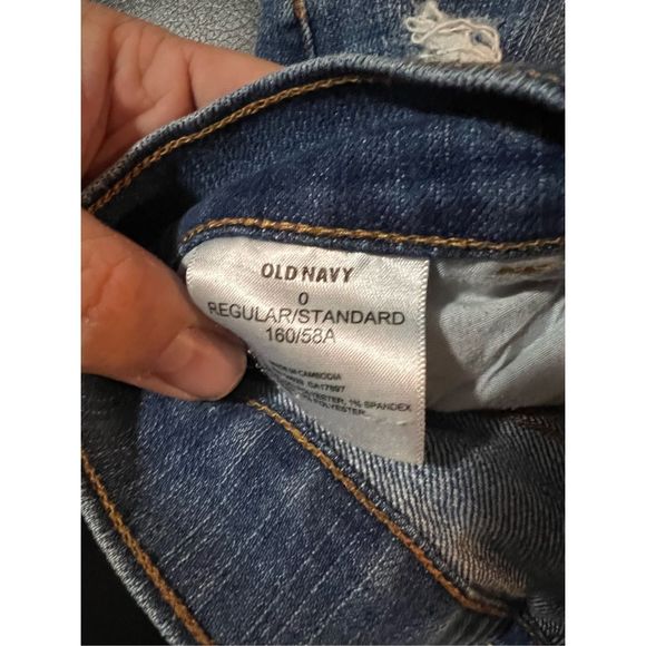 Old Navy Women 0 Blue Denim Boyfriend Distressed Raw Hem Low Raise Short - Picture 6 of 7